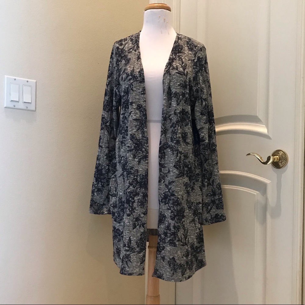 Nwot Apt. 9 blue ,black , cream open front cardigan sweater